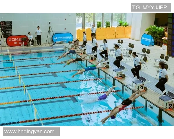 闫子贝的游泳之路：从青涩少年到世界级运动员的成长历程与奋斗精神