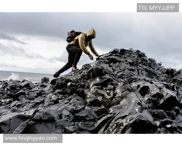 加克波的崛起之路：从青年才俊到足球明星的蜕变与挑战